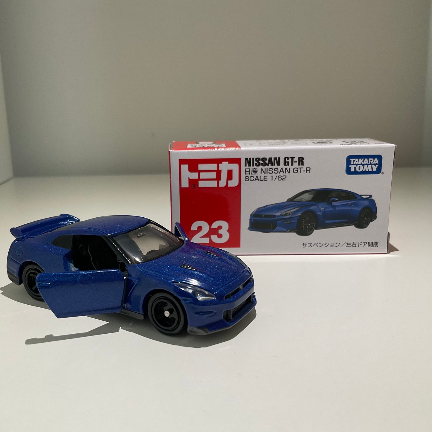 TOMICA Nissan GT-R